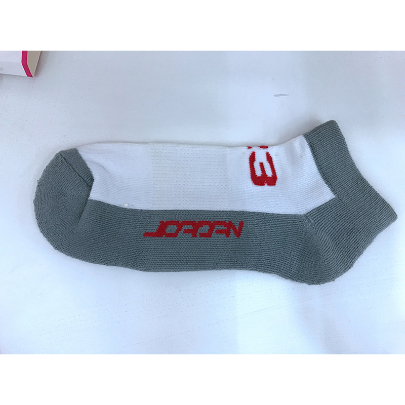 Sport low cut